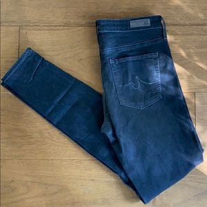 AG The Farrah Skinny. Black. Size 27 R
